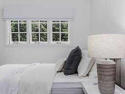 Hamptons White House