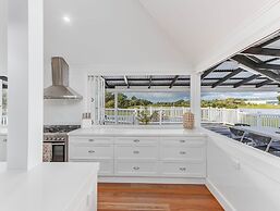 Hamptons White House