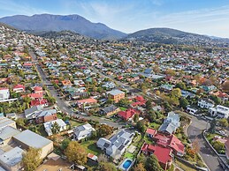 3 Bedroom House - Sandy Bay