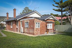 3 Bedroom House - Sandy Bay