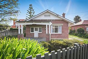 3 Bedroom House - Sandy Bay
