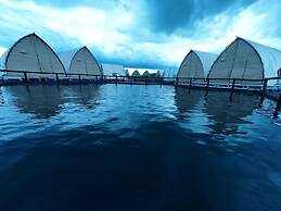 Floating Home in Reef Resort Unit 2