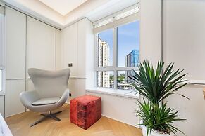 free pool the manor luxury condotel