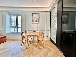 free pool the manor luxury condotel