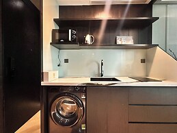 free pool the manor luxury condotel