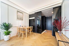 free pool the manor luxury condotel