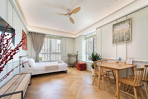 free pool the manor luxury condotel