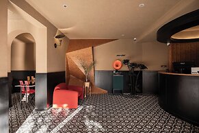 SIXI  GOLDEN SUNRISE  SOUND SLEEP CLUB