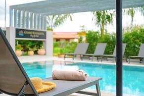 Grand Kourouta Pool Apartments