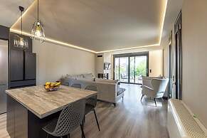 Grand Kourouta Pool Apartments