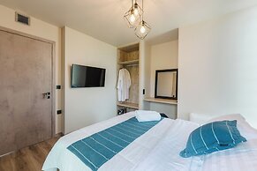Grand Kourouta Pool Apartments