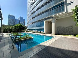 Uptown Parksuites Tower Two