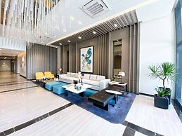 Uptown Parksuites Tower Two