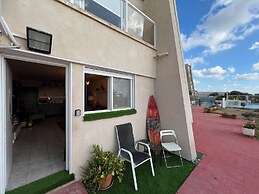 Gugel Waves Apartments