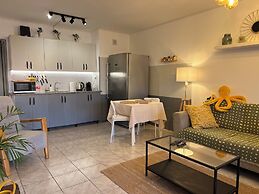 Gugel Waves Apartments