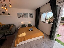 Gugel Waves Apartments