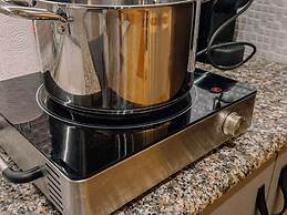 Gugel Waves Apartments