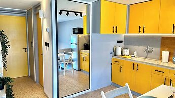 Gugel Waves Apartments