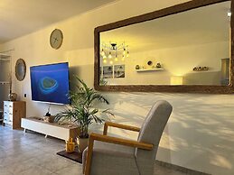 Gugel Waves Apartments