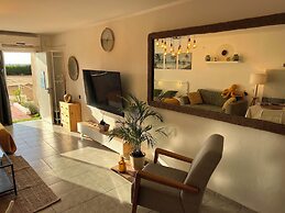 Gugel Waves Apartments