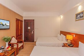 Seavitel Beach Hotel Da Nang