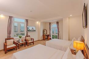 Seavitel Beach Hotel Da Nang