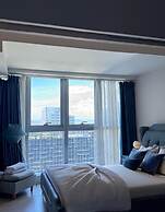 Uptown Parksuites Tower One