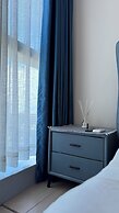 Uptown Parksuites Tower One