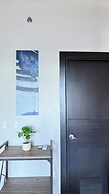 Uptown Parksuites Tower One