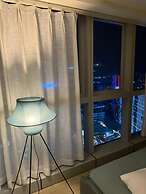 Uptown Parksuites Tower One