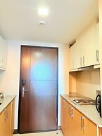 Uptown Parksuites Tower One