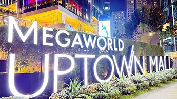 Uptown Parksuites Tower One