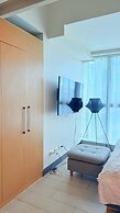 Uptown Parksuites Tower One