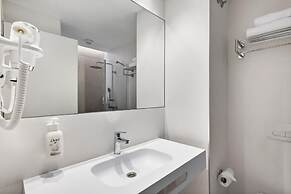 B&B HOTEL Sevilla Bormujos