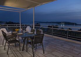 Luxury penthouse with stunning riviera view by GHH