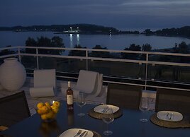 Luxury penthouse with stunning riviera view by GHH