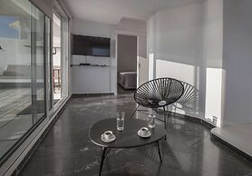 Luxury penthouse with stunning riviera view by GHH