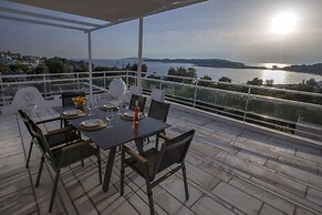 Luxury penthouse with stunning riviera view by GHH