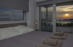 Luxury penthouse with stunning riviera view by GHH