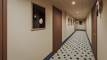 Bob W Helsinki Kamppi