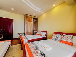 Kuzuri Kwetu Beachfront Apartments