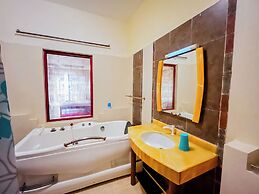 Kuzuri Kwetu Beachfront Apartments