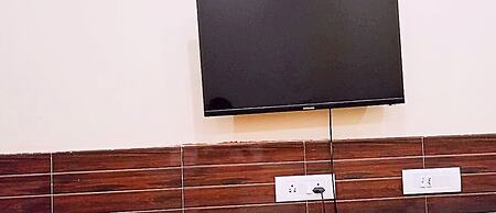 Hotel Gayatri palace Vrindavan