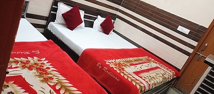 Hotel Gayatri palace Vrindavan