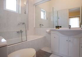 Villa with S. Pool Theologos by GHH