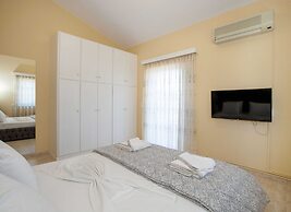 Villa with S. Pool Theologos by GHH