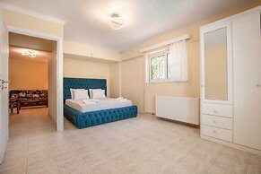 Villa with S. Pool Theologos by GHH