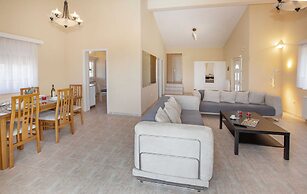 Villa with S. Pool Theologos by GHH