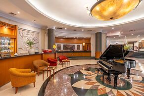 ARTOTEL Suites Aquila Bandung