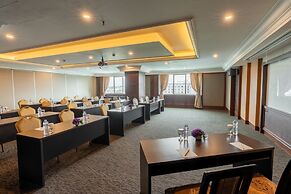 ARTOTEL Suites Aquila Bandung